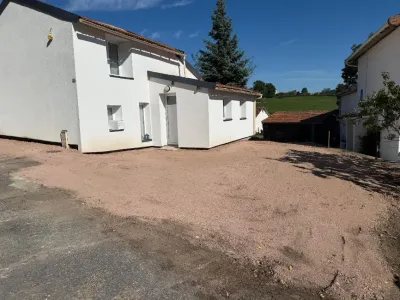 Casa In vendita 42620 Saint-Pierre-Laval FR