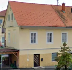 Uso misto In vendita 8350 DOLENJSKE TOPLICE SI
